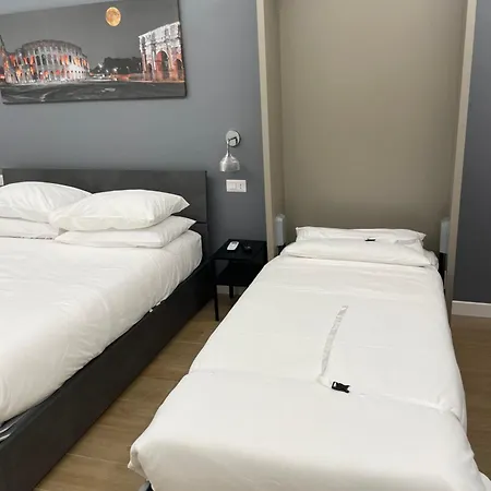 Colosseum Romantic רומא